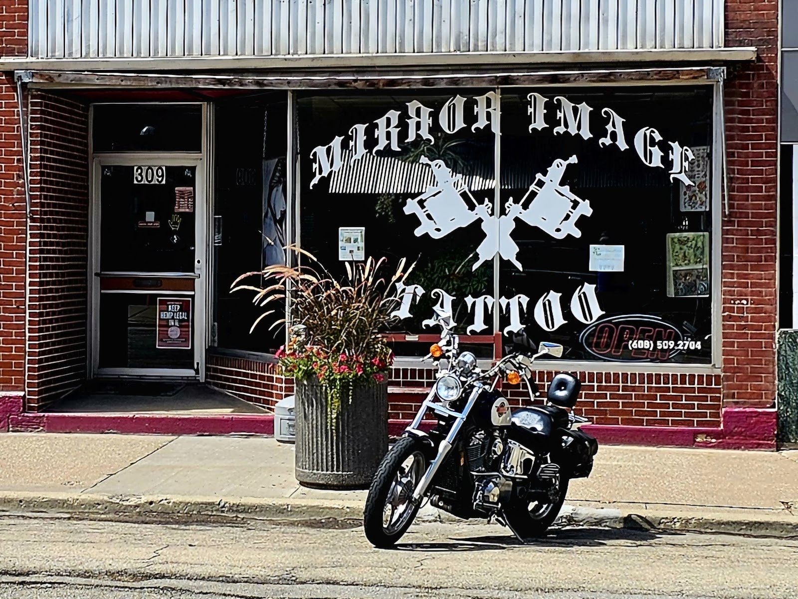 Mirror Image Tattoo, tattoo shop in Savanna, IL