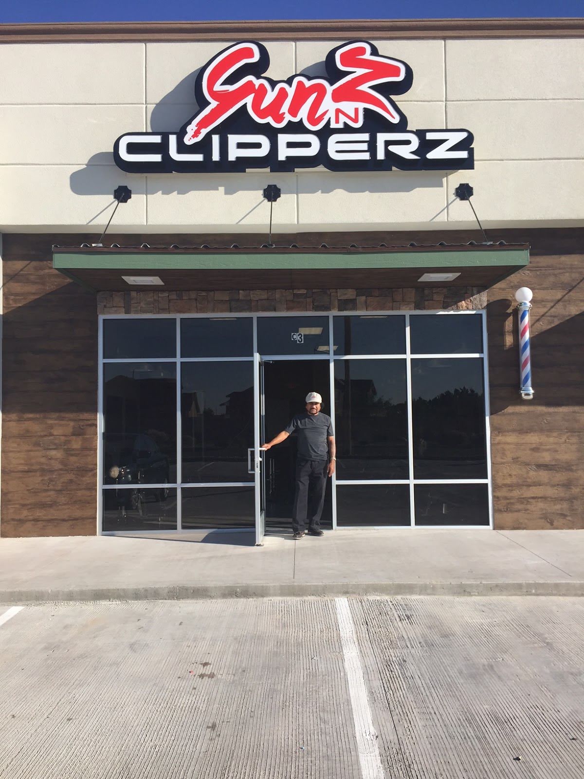 Gunz N Clipperz, tattoo shop in El Paso, TX