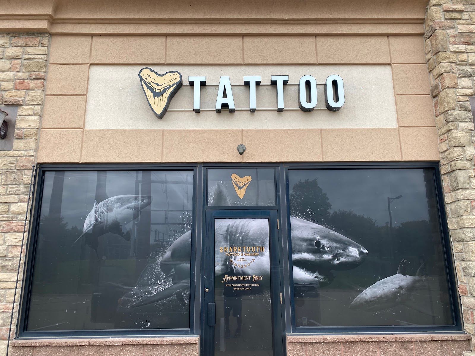 SharkTooth Tattoo & Gallery, tattoo shop in Lakeville, MN