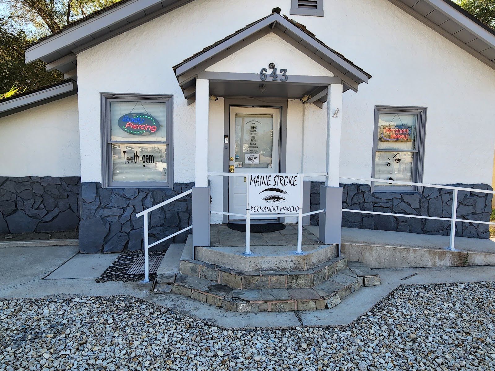 Maine Stroke Permanent Makeup & Body Piercing, tattoo shop in Fallon, NV
