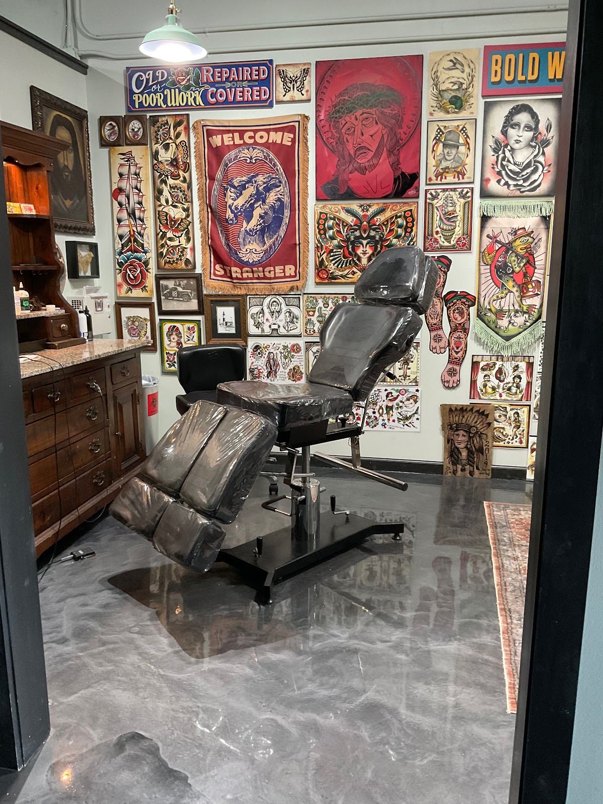 Art and Tattoos by Justin Doring, tattoo shop in Lebanon, TN