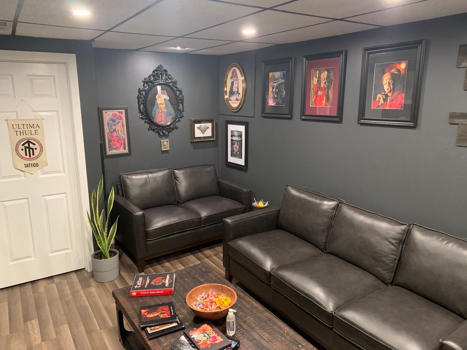 Ultima Thule Tattoo Studio & Gallery, tattoo shop in Newington, CT