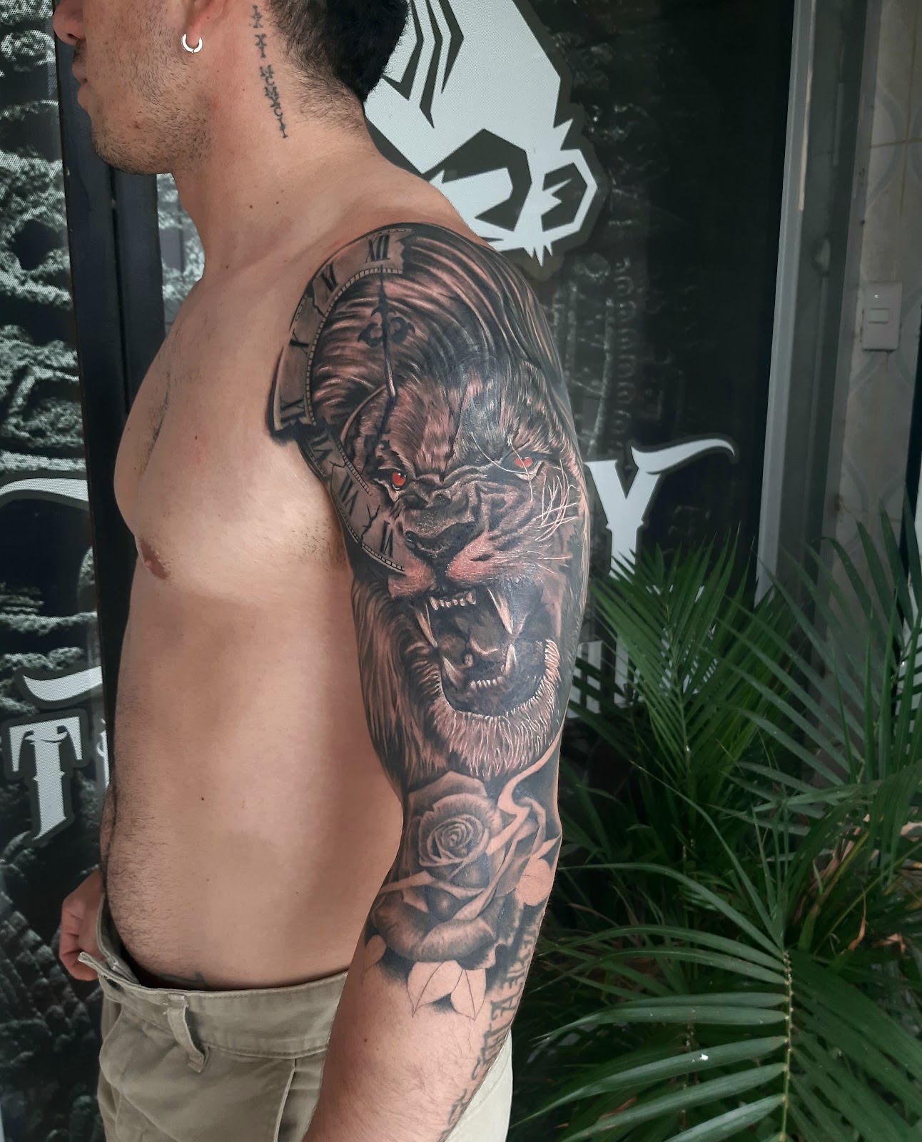 Monkey Tattoo Studio, tattoo shop in Glen Oaks, NY