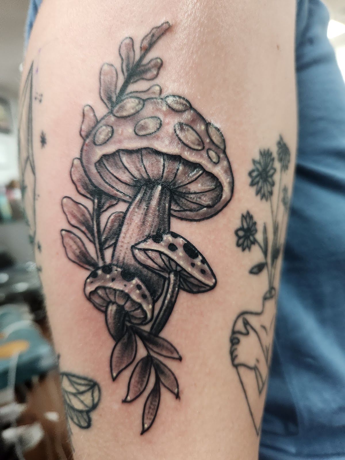 Saved by Grace Tattoo Studio, tattoo shop in Rogers, AR