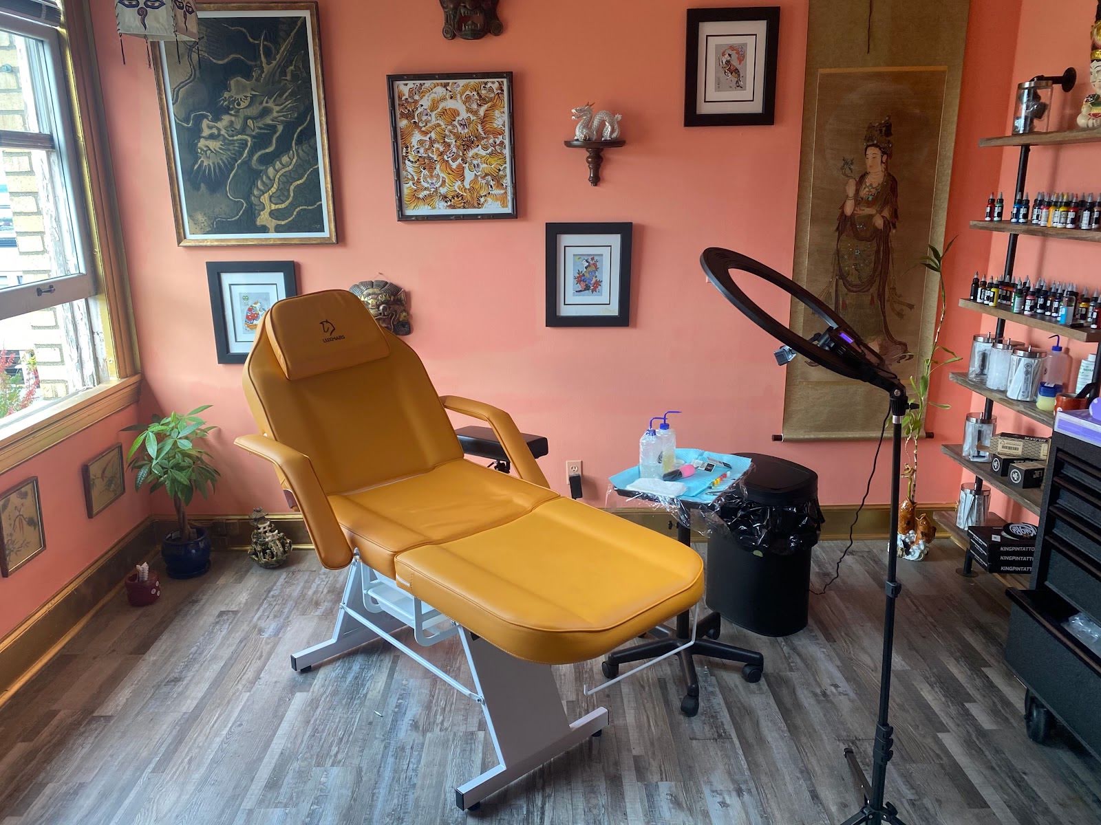 Moon Tower Tattoo Shop, tattoo shop in Bellingham, WA