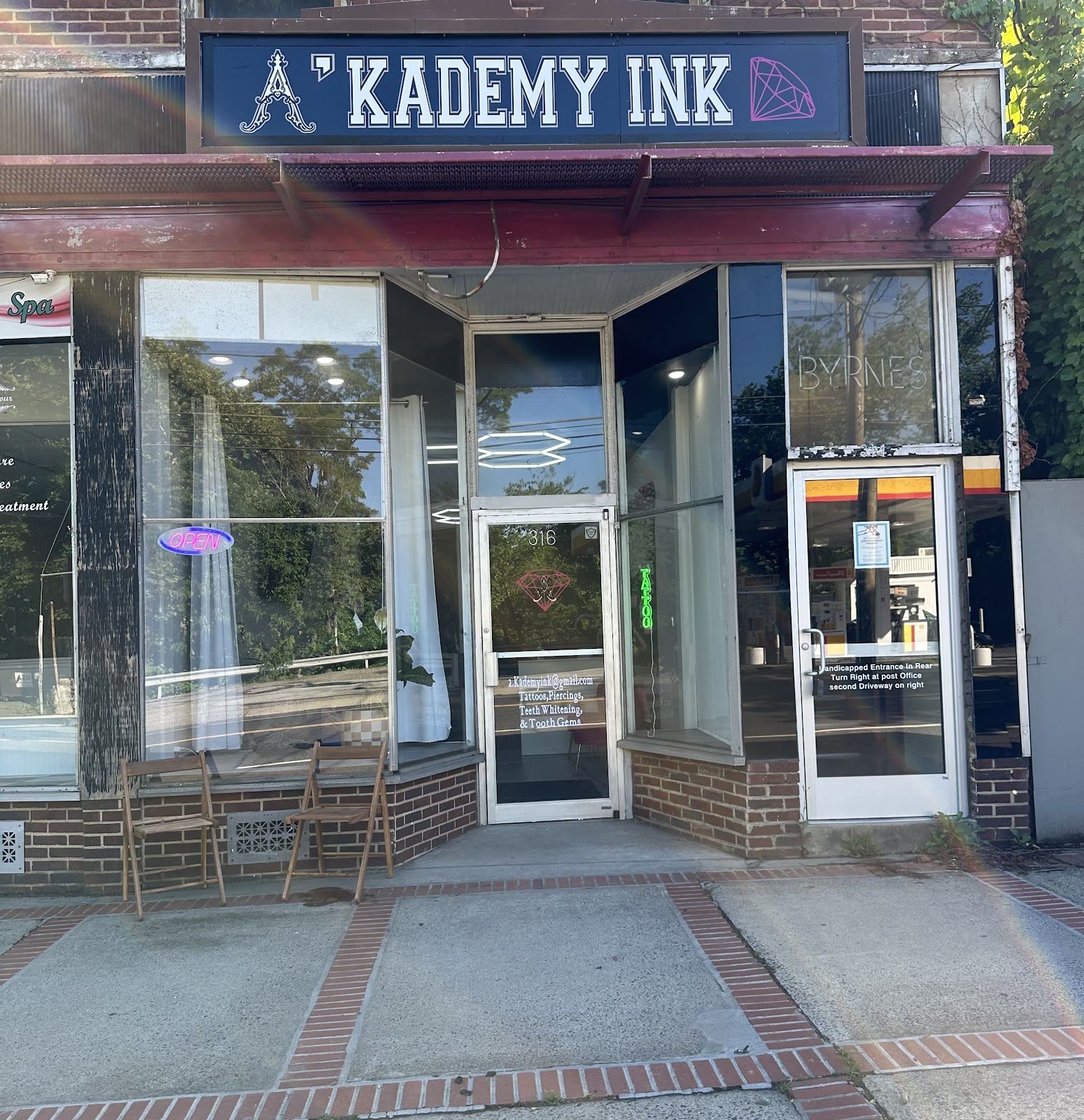 A&rsquo;kademy Ink, tattoo shop in Oakville, CT