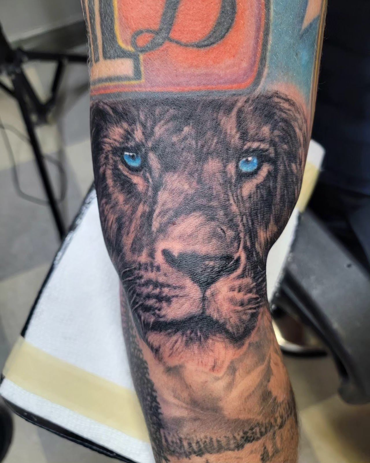 Smokin' Guns Tattoo, tattoo shop in Fayetteville, NC