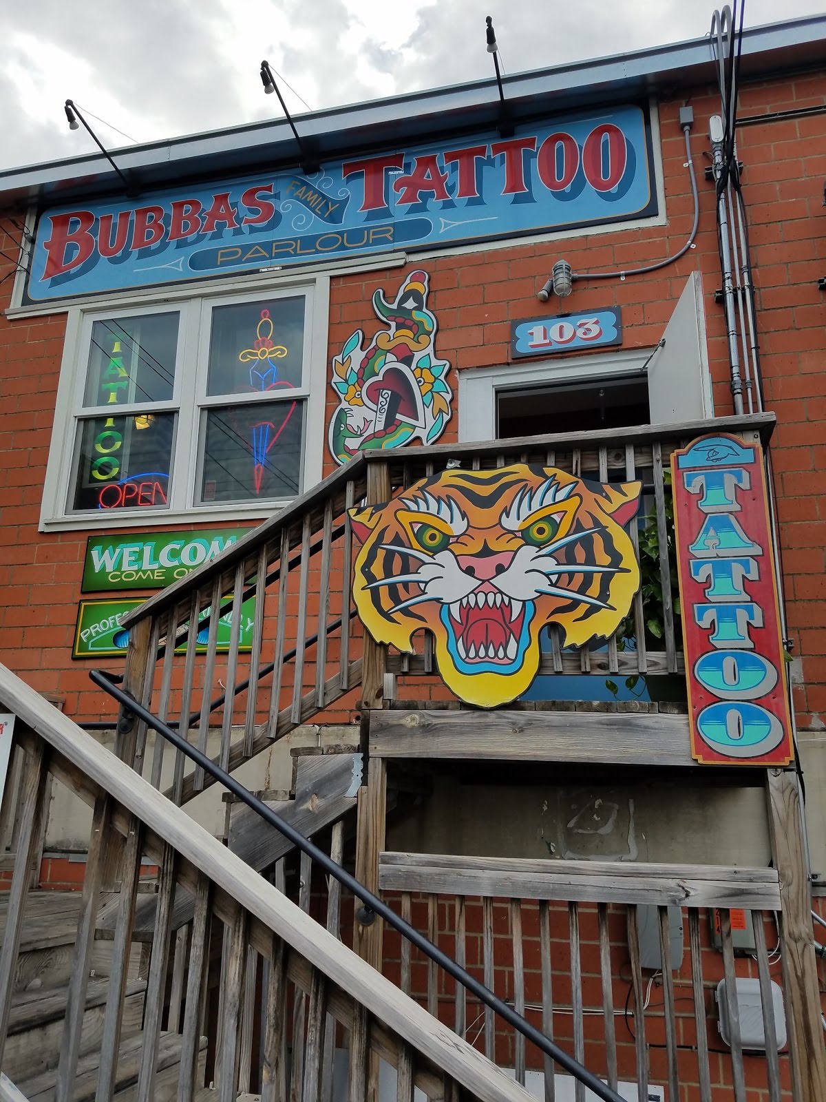 Bubba's Family Tattoo Parlor, tattoo shop in San Marcos, TX