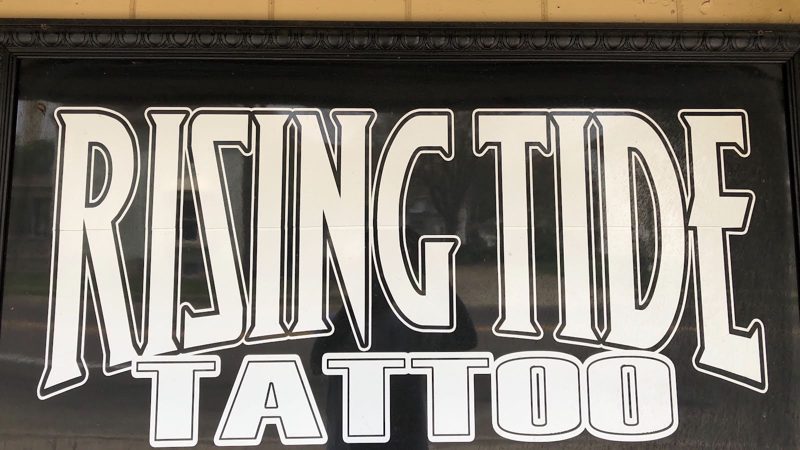 Rising Tide Tattoo Studio, tattoo shop in Newark, OH