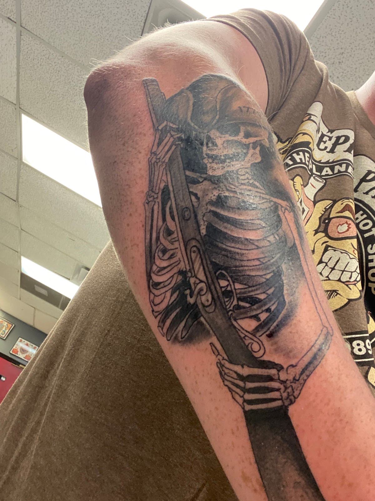 Atomic Brandon Kings Ave, tattoo shop in Brandon, FL