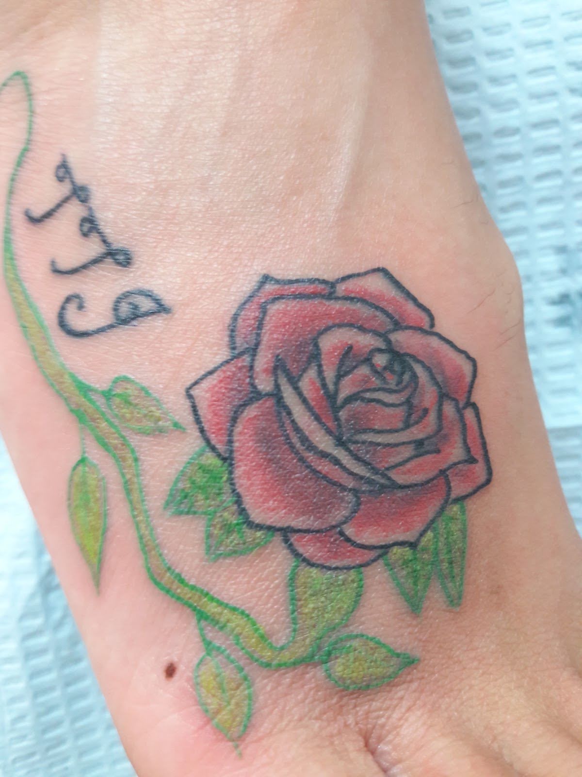 Earth & Moon Tattoos, tattoo shop in Tampa, FL